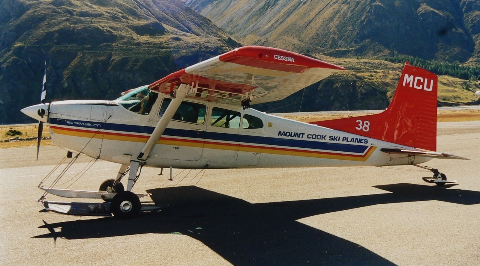 Cessna a185f